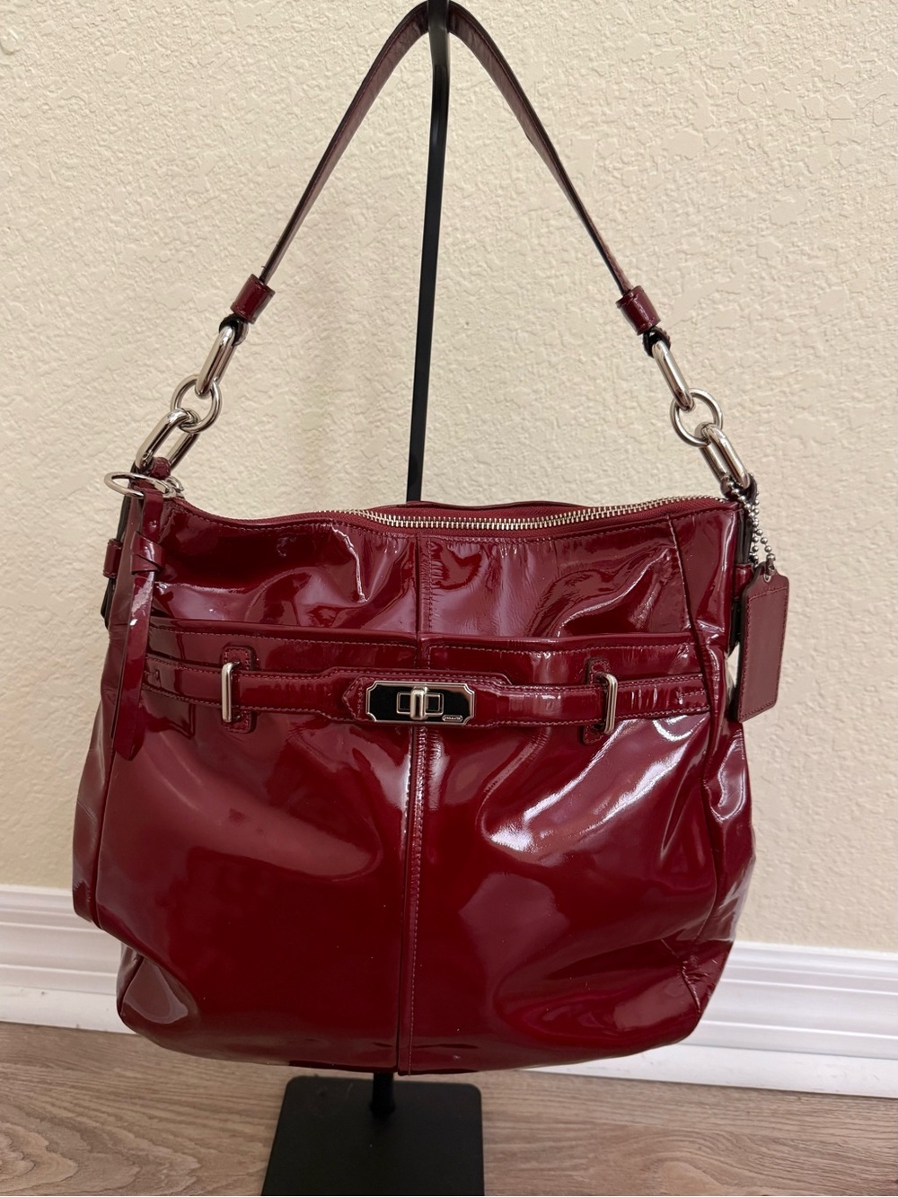 Coach Y2K Patent Leather Turnlock Shoulder Bag – Deep Red